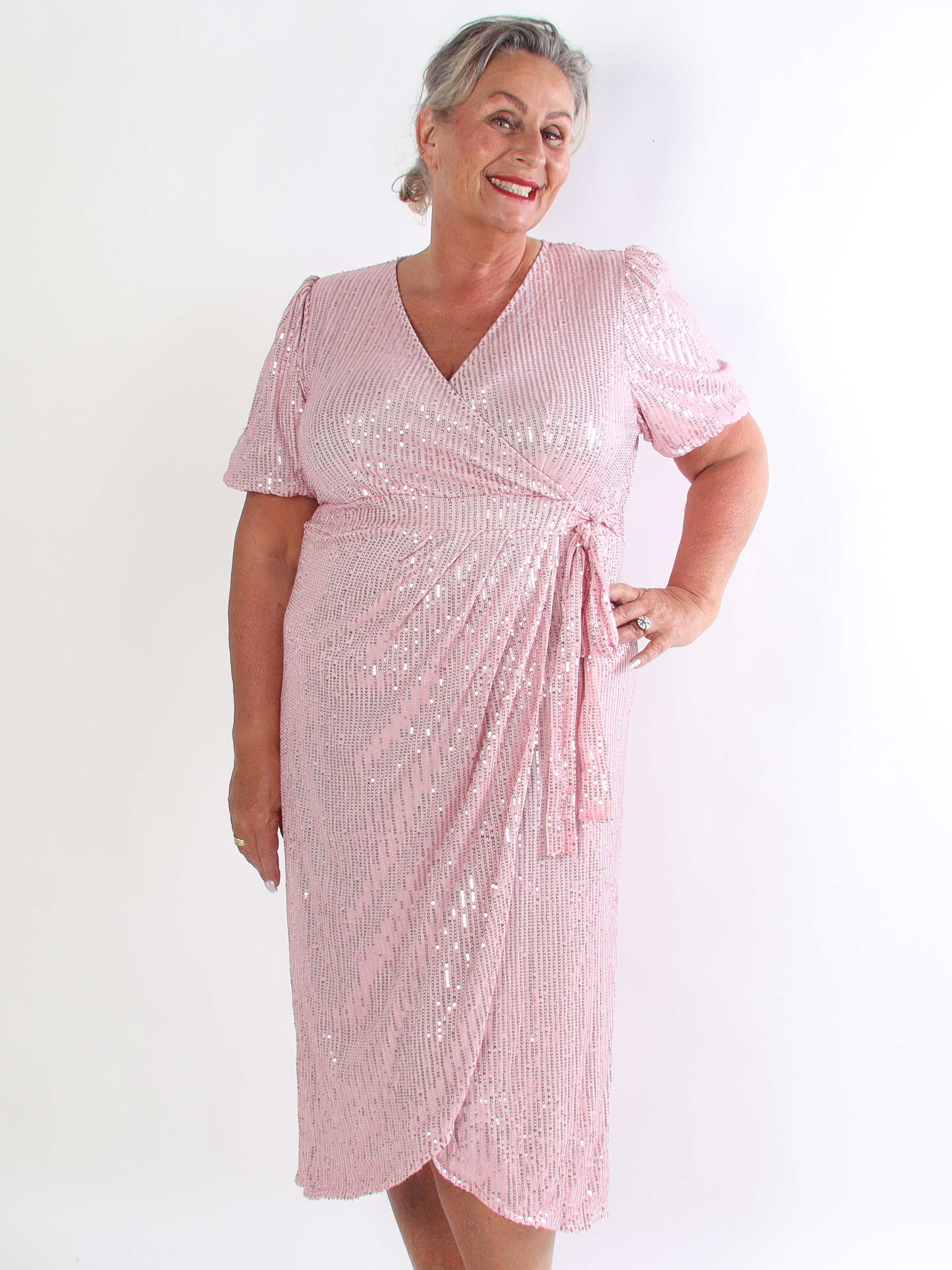 Primula Glitter - Plus size omlottklänning med paljetter